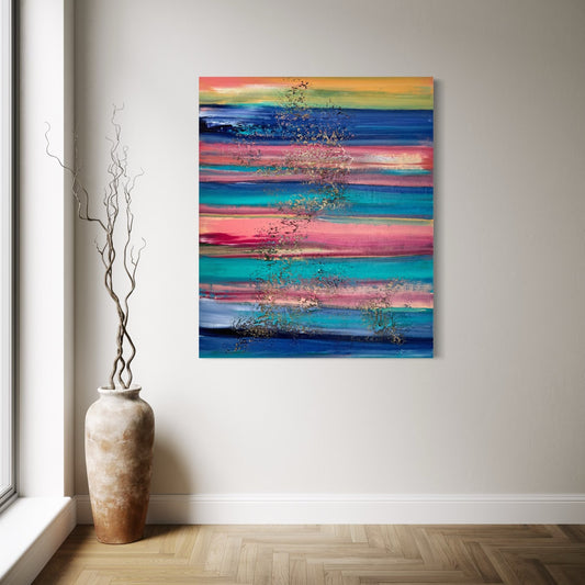 Abstraktes Gemälde kaufen – Sunset Stripes von Sabine Runge, Pink, Türkis und Gold, im modernen Wohnzimmer an heller Wand