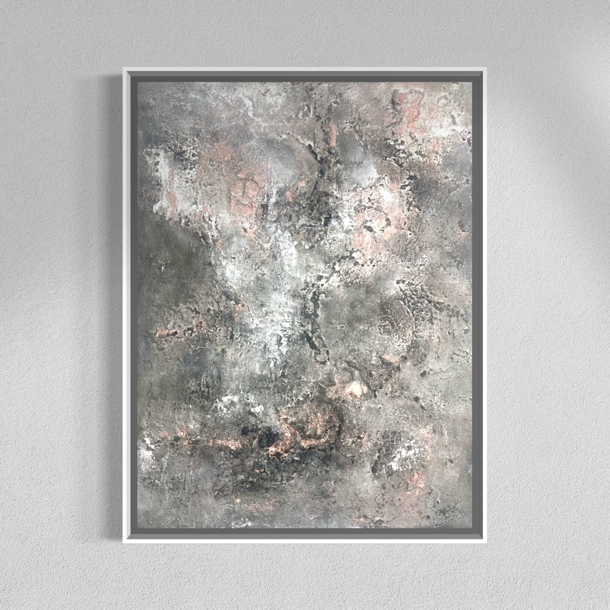 Abstraktes Originalgemälde Dust to Dream – Acryl, Marmormehl und Champagnerkreide in Grau- und Aschetönen mit Rosegold-Metallic, 40 x 30 cm, Sabine Runge Painting, Intimate Works Essenz Kollektion