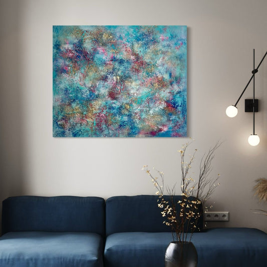 „Dopamine Rush", abstraktes Gemälde von Sabine Runge, bunt, farbenfroh und auffällig mit Gold, moderne abstrakte Malerei stilvoll präsentiert im luxuriösen Interior