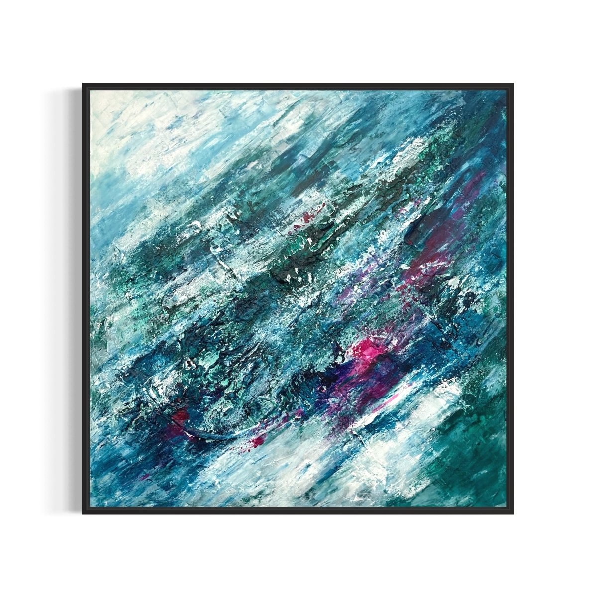 „Fjords Embrace", exklusives abstraktes Kunstwerk von Sabine Runge in Weiß, Emerald-Grün, Pink mit Metallic-Akzenten, moderne abstrakte Malerei, schwarz gerahmt in Schattenfuge