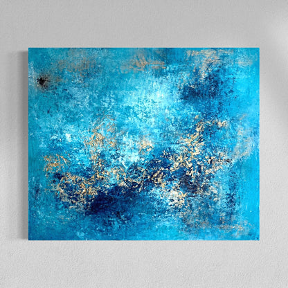 Abstraktes Originalgemälde Blue Secrets – Acryl, Champagnerkreide und Metallic-Gold in Türkis und Tiefblau, 120 x 100 cm, Sabine Runge Painting, Echoes Ursprung Kollektion