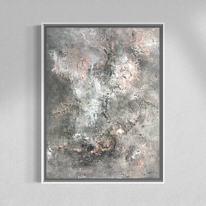Abstraktes Originalgemälde Dust to Dream – Acryl, Marmormehl und Champagnerkreide in Grau- und Aschetönen mit Rosegold-Metallic, 40 x 30 cm, Sabine Runge Painting, Intimate Works Essenz Kollektion