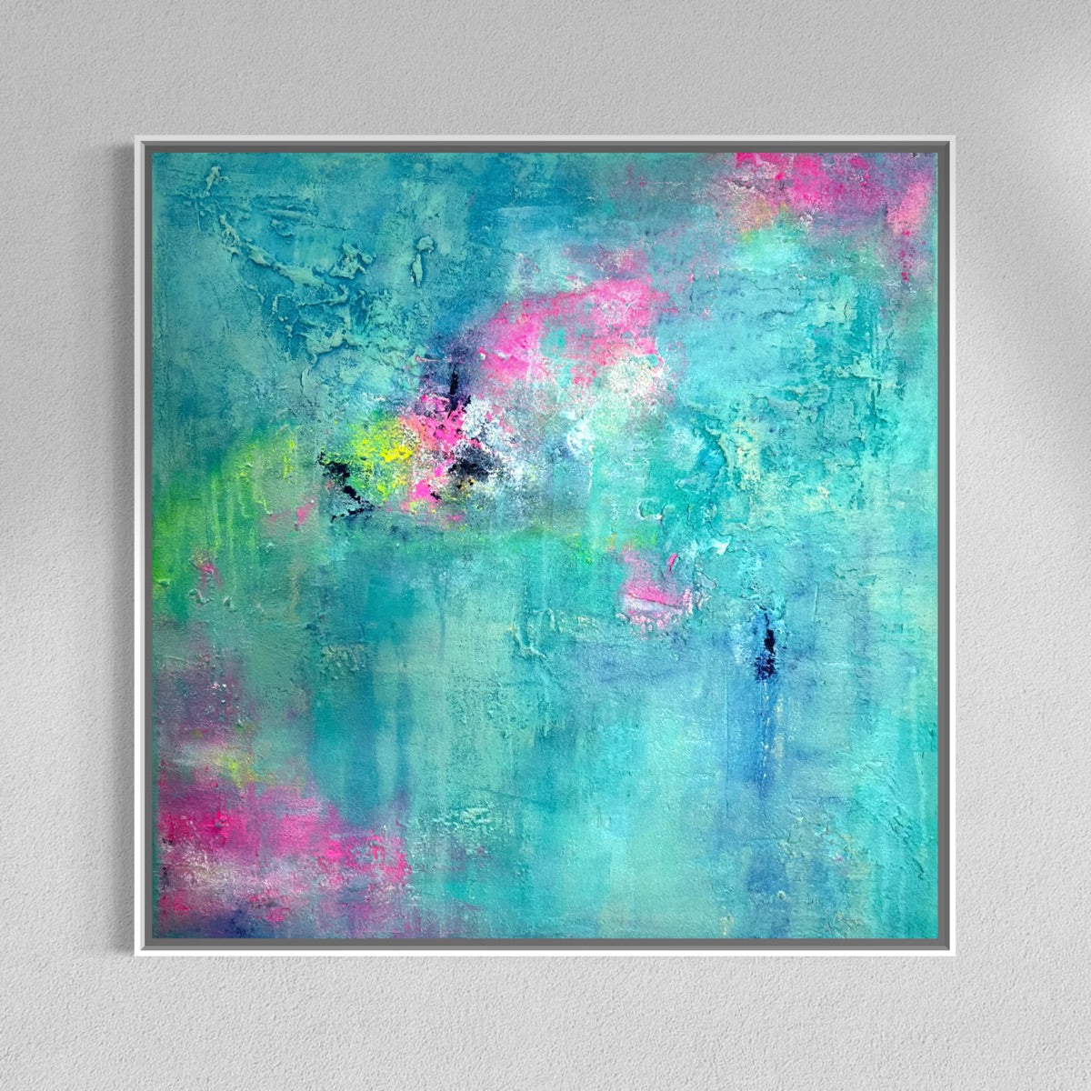 Abstraktes Originalgemälde Lost in Paradise – Acryl und Bologneser Kreide in Türkis, Pink und Gelb-Grün, 80 x 80 cm, weiße Schattenfuge, Sabine Runge Painting, Inner Voice Kollektion