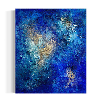 Abstraktes Gemälde in Blau, Türkis, Weiß und Gold – „Where I Breathe Again“ von Sabine Runge, 60 × 50 cm