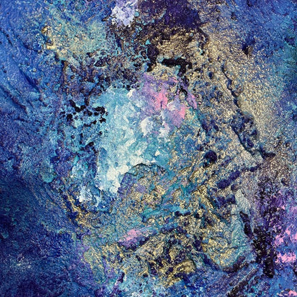 Detailaufnahme der Reliefstruktur in Blau, Türkis und Gold – abstraktes Gemälde „Wait for the Stars“ von Sabine Runge, 60 × 50 cm, Ansicht 2